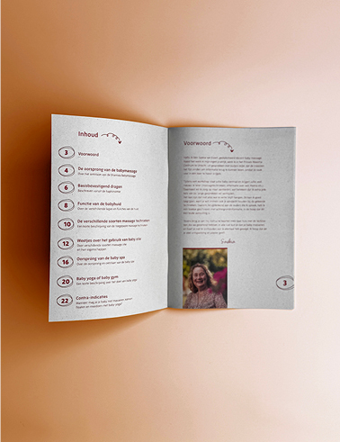 Bebemassage brochure merkidenititeit